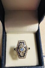 Anello in oro bianco 18 kt con zaffiro azzurro pari al nuovo 4 gr.