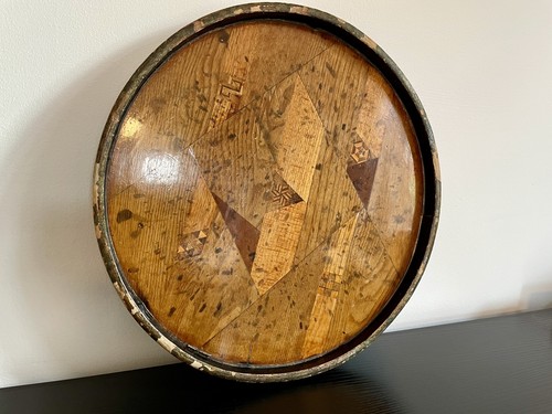 Victorian round wooden gallery - round,