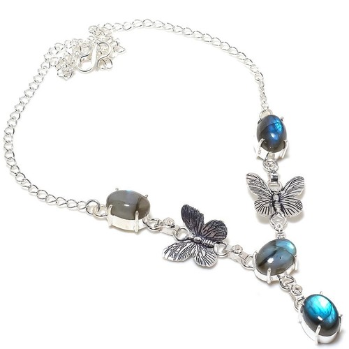 Collana con gioielli - , fatti