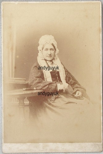 Cabinet card lady - card, with