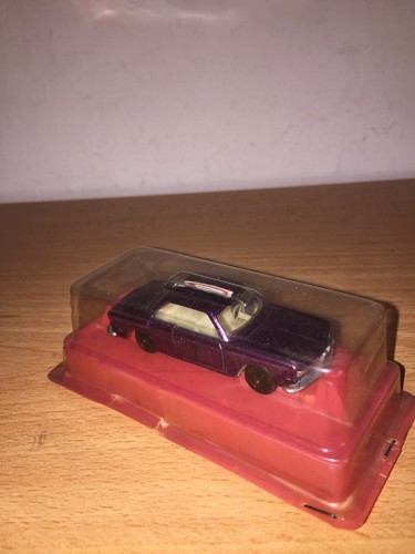 Efsi holland bmw 2000 cs - 1:64,