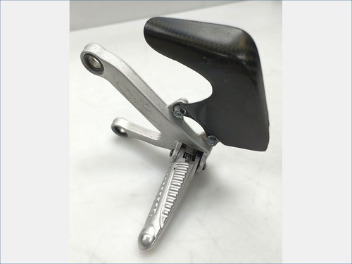 Platine repose pied - pied, avg