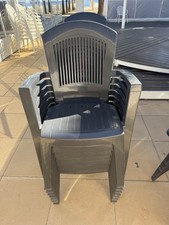 12 tavoli e 51 sedie Scab