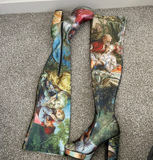 Stivali alti alla coscia