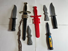 LOTTO COLTELLI GIOCATTOLO DI PLASTICA VINTAGE ANNI 80