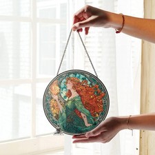 Brigid Acchiappasole in Vetro