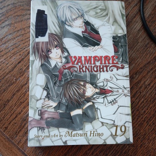 Vampire knight volume - vampire,