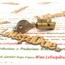 Serratura bloccasterzo con