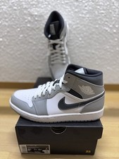 Nike Air Jordan 1 Mid Light