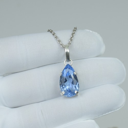 Collana con acquamarina blu