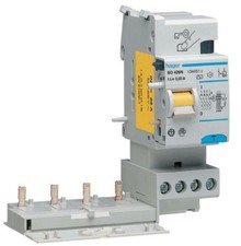 HAGER BLOCCO DIFFERENZIALE 4 POLI 30MA<25A AC 2M BD426N