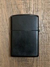 Accendino Zippo nero. Riproduzione
