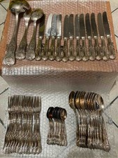 Set di posate da 12 marchiate