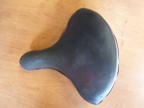 Ancien vélo selle cuir