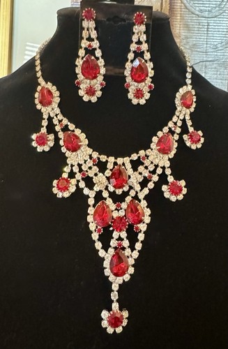 Collana cabochon dichiarazione