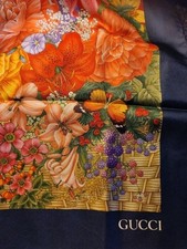 foulard gucci vintage usato ma In perfetto stato , La Cornice Del Foulard È Blu