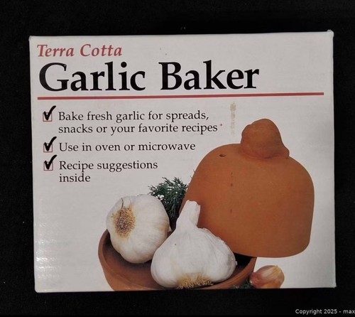 The garlic baker - the, terracotta