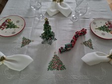 Tovaglia natalizia ricamata in puro lino Bellora 12 posti 175 x 270 cm