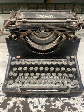 Macchina da scrivere Olivetti