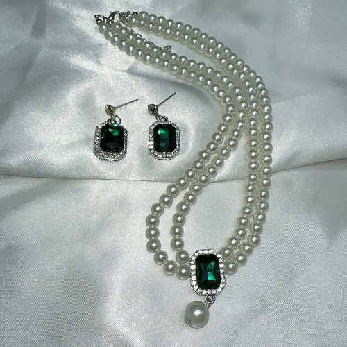 Orecchini collana verde