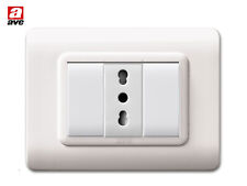 PLACCA PLACCHETTA 3 POSTI COMPLETA 1 PRESA BIPASSO CON 2 TAPPI AVE DOMUS