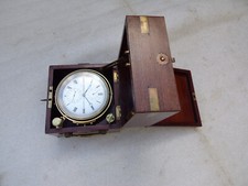 Antico cronometro marino