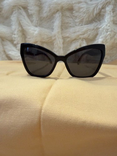 Chanel guarentee authentic cat - chanel,