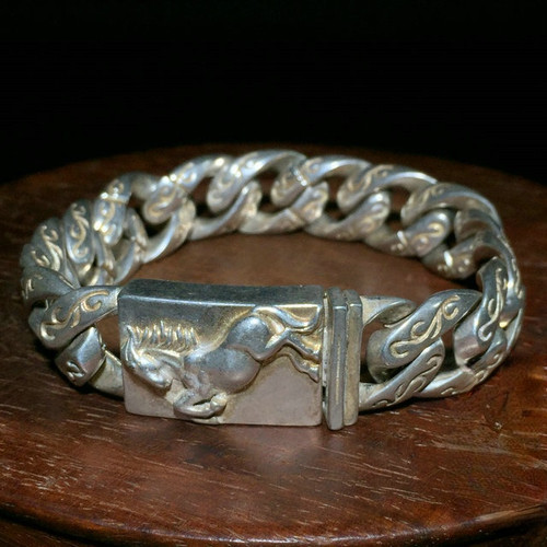 Bracciale statua cinese