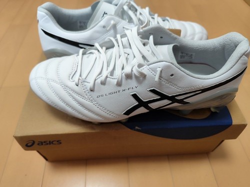 Scarpe sportive con tacchetti