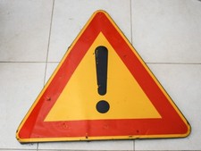VECCHIO SEGNALE STRADALE TRIANGOLO PERICOLO LAVORI IN CORSO TABELLA LATTA 