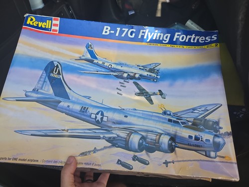 Revell 17g flying fortress - b-17g,