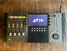Avid Artist Control - Superficie di controllo per DAW