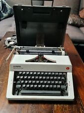 Olympia Monica De Luxe