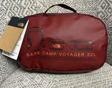 Borsone nuovo con etichette