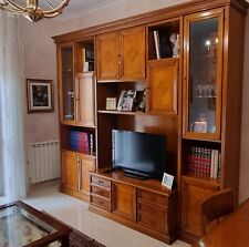 mobile classico con tavolo e sedie