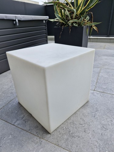 Slide cubo luce - luce, giardino