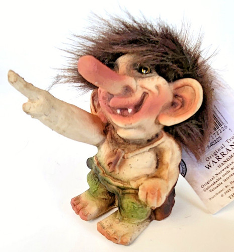 Nyform troll pointing 3 - "pointing", 3"