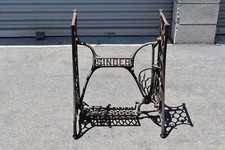 Base per macchina da cucire in