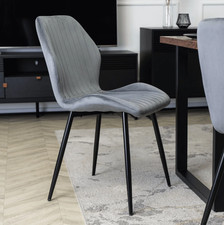 4x Sedie da Pranzo in Velluto GRIGIO Imbottite Imbottite Morbide e Gambe in Metallo Nero