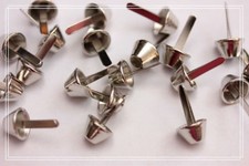 150pz Borchie sfuse a cono