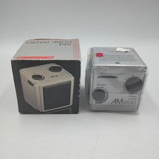 Americana AM Cube Radio