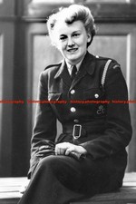 F007400 woman civil defence - f007400,