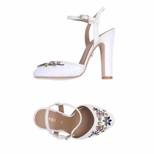 LeSILLA white shoes with heel