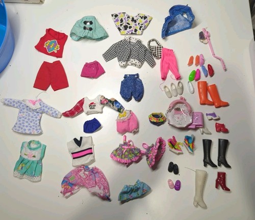 Lotto vestiti accessori - di, e