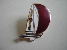 Pin émaillé egf - bateau,