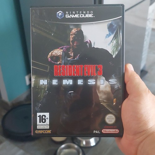 Resident evil nemesis - resident,