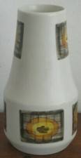 insolito vaso in ceramica