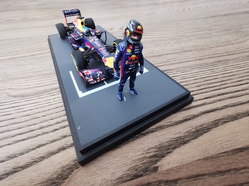 Redbull renault rb9 - renault, vettel