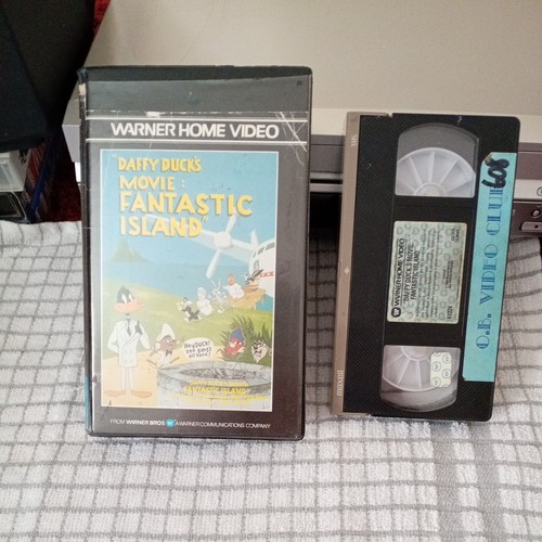 Daffy duck fantastic island