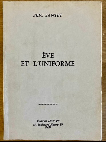 Curiosa eve l uniforme - -,